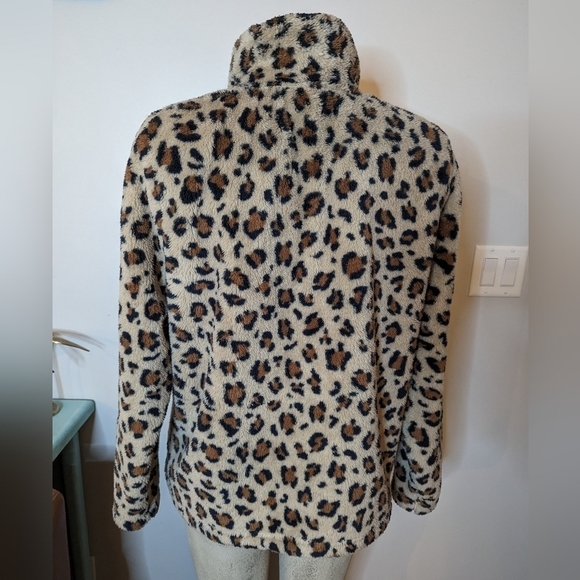 Torrid faux fur jacket, Sherpa leopard print, Plus size 1x - Picture 4 of 12